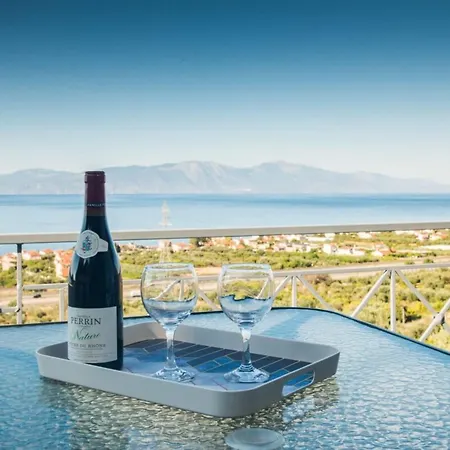 Onar Zin Seabliss - Majestic Getaways Apartment Xylokastro Exterior photo